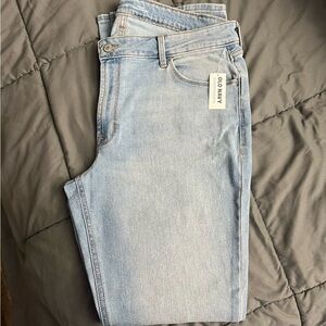 Brand new women’s Old Navy boot cut jeans SIZE 16